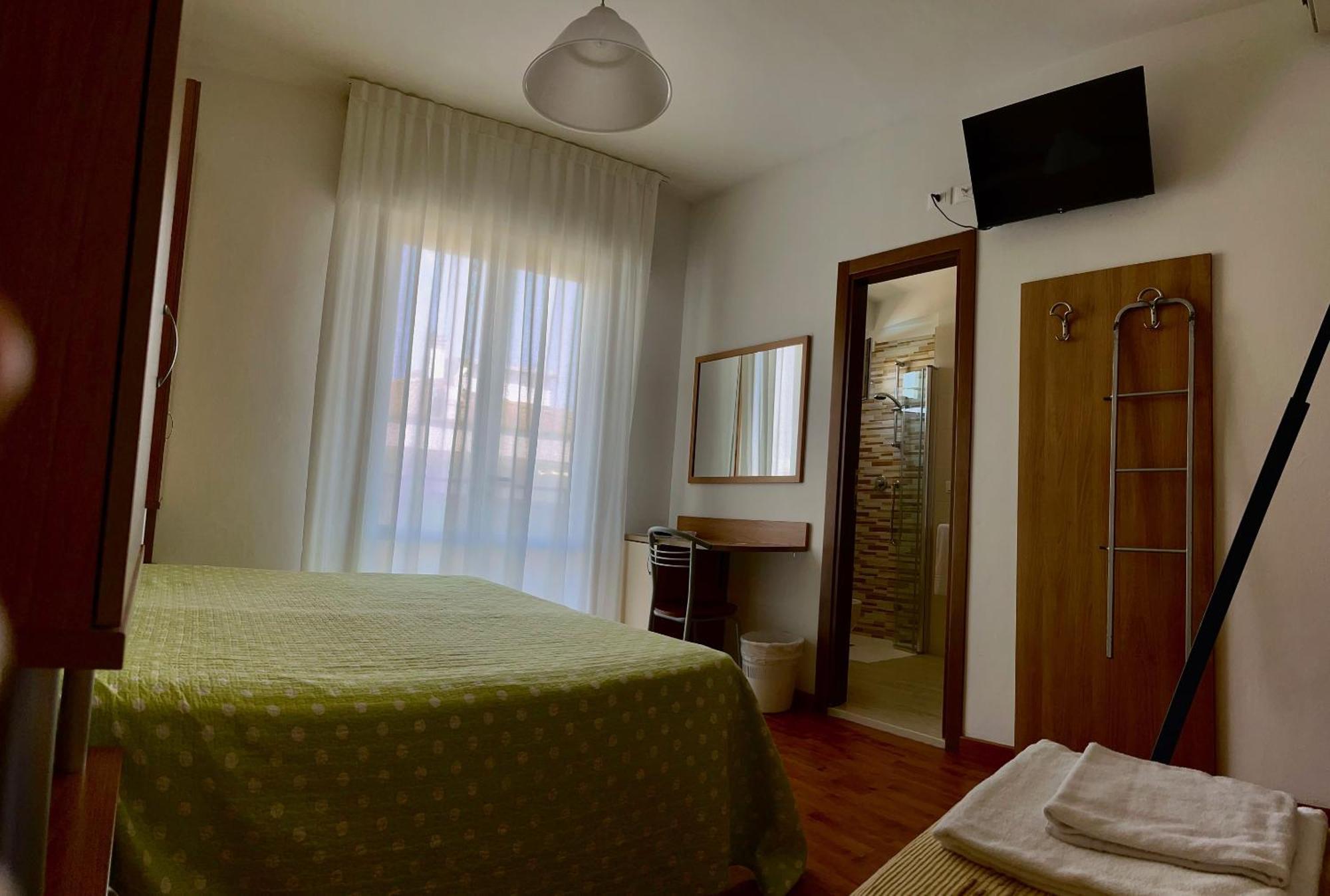 Hotel Galles جيسولو المظهر الخارجي الصورة