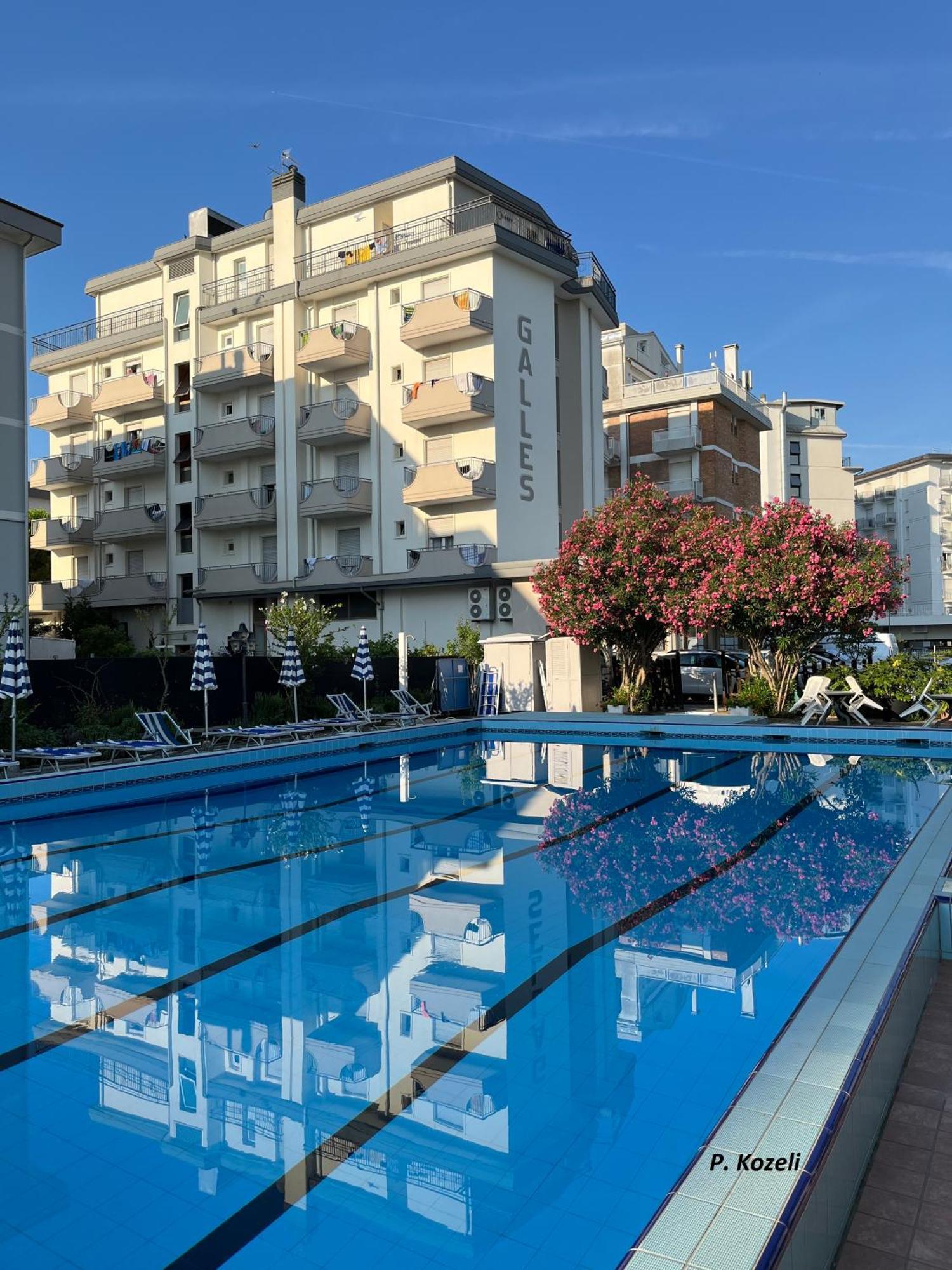 Hotel Galles جيسولو المظهر الخارجي الصورة