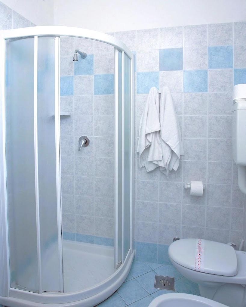 Hotel Galles جيسولو المظهر الخارجي الصورة